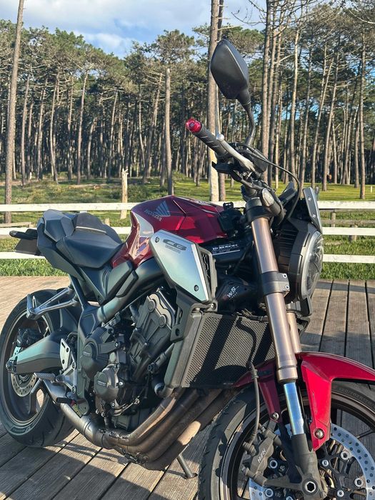 Honda CB650R | 2022 | 100 cv | Extras | Histórico irrepreensível
