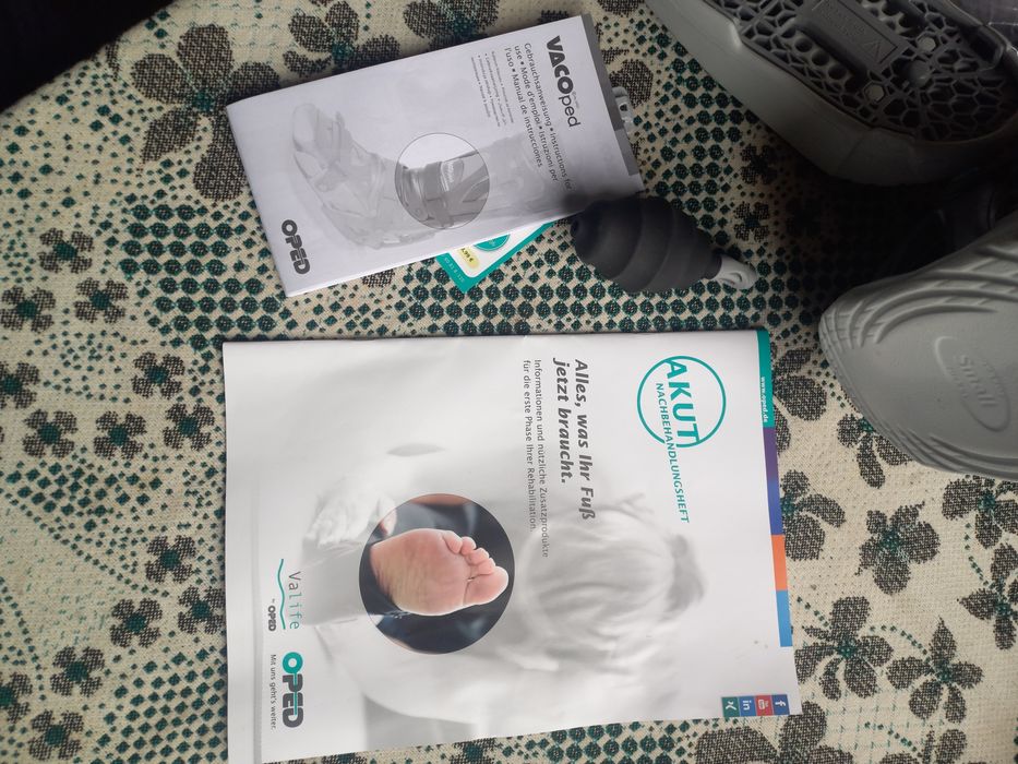 Ортопедичний чобіток VACO  ped