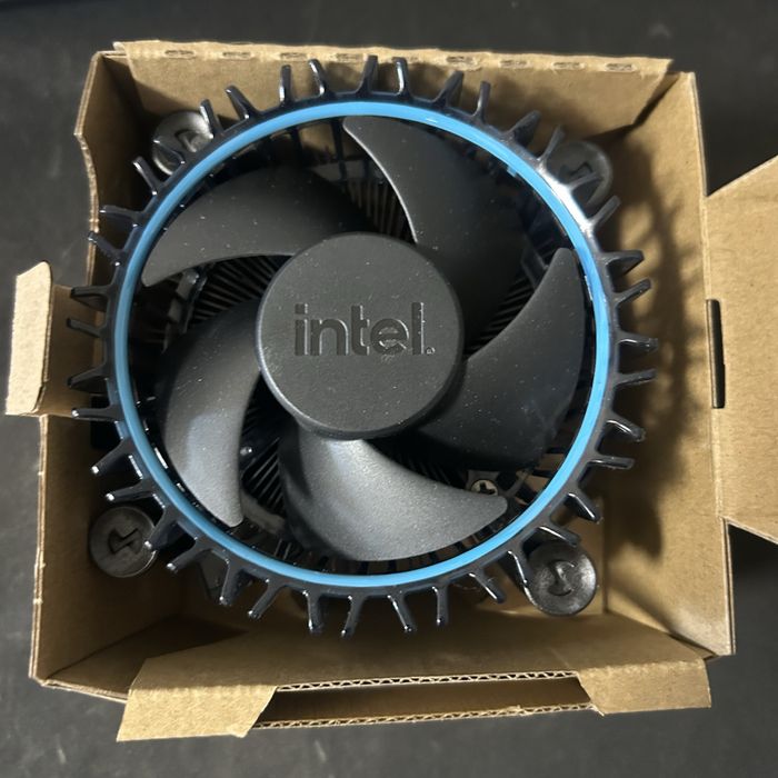 Nowe nie używane chłodzenie INTEL