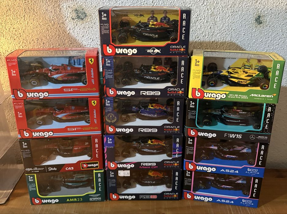 Várias miniaturas F1 Burago Novas