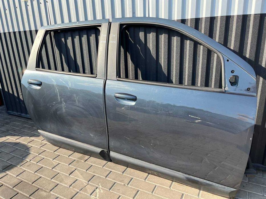 Дверка Передня задня Renault Dacia Lodgy (2012-2022)