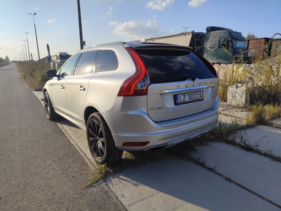 Volvo XC60 2.0 b 243 km 2014 rok 174tkm