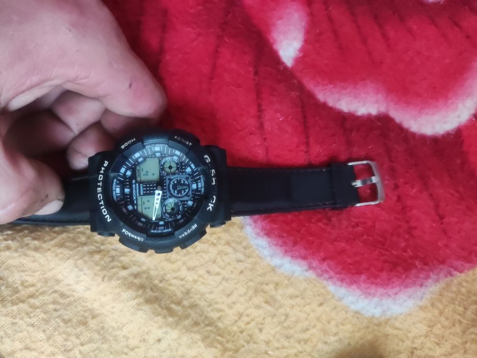 Продам часы Casio G-Shock Ga-100 и вторые практически новые.