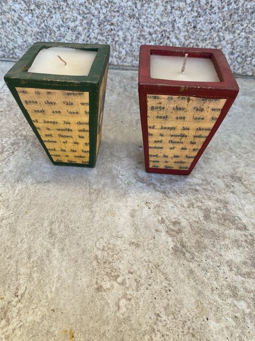Conjunto de duas velas novas