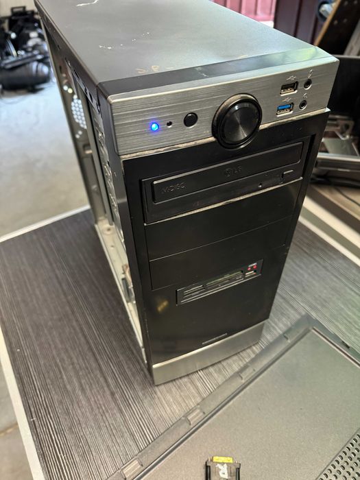 Komputer stacjonarny