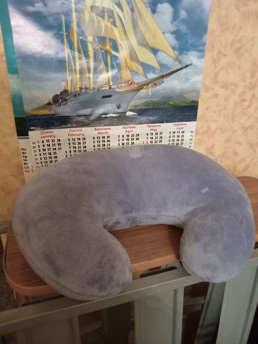 Ортопедическая подушка-воротник.