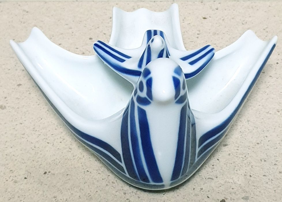 Linda escultura cinzeiro pássaros em porcelana Sargadelos