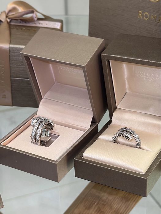 Каблучка Bvlgari, Булгарі