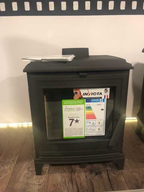 Piec wolnostojący żeliwny Invicta Sedan S- dostępny od ręki