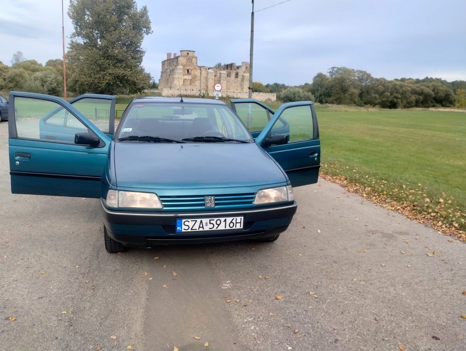Peugeot 405