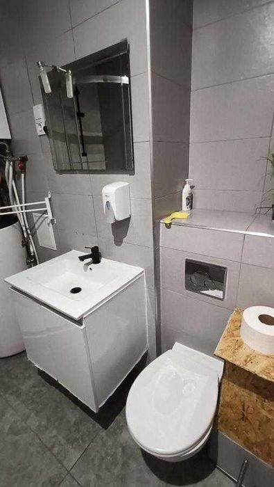 Хостел біля Голосіївської - постійно є світло, зручно для роботи .