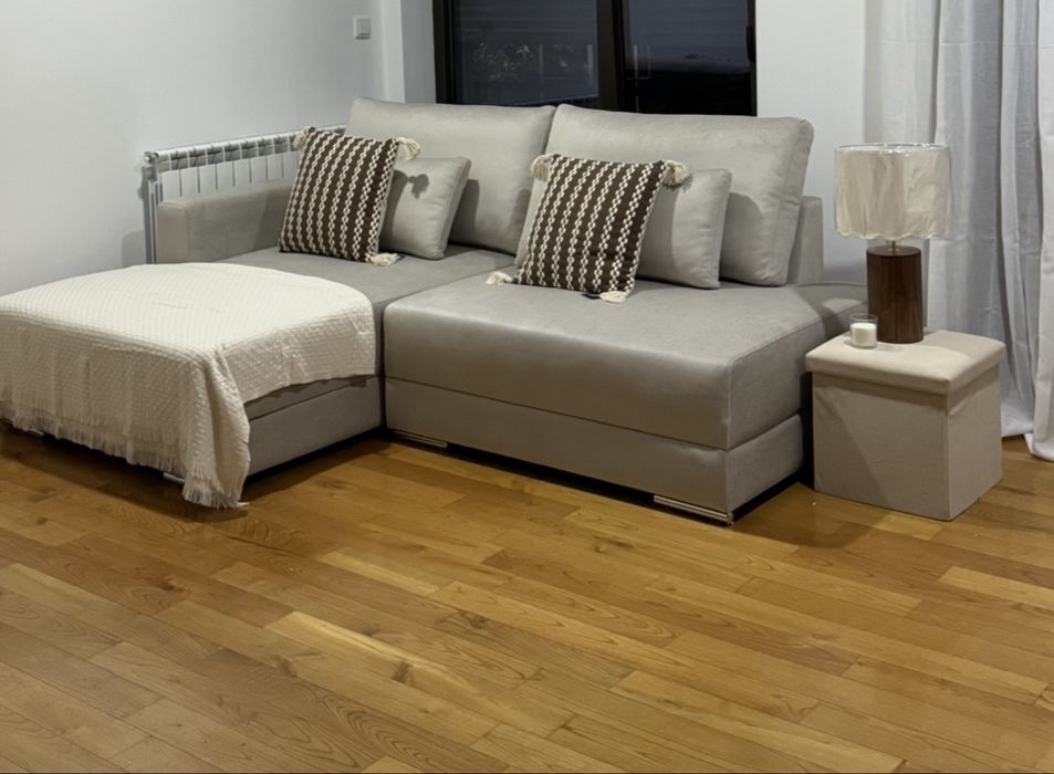 Sofá com chaise longue como novo