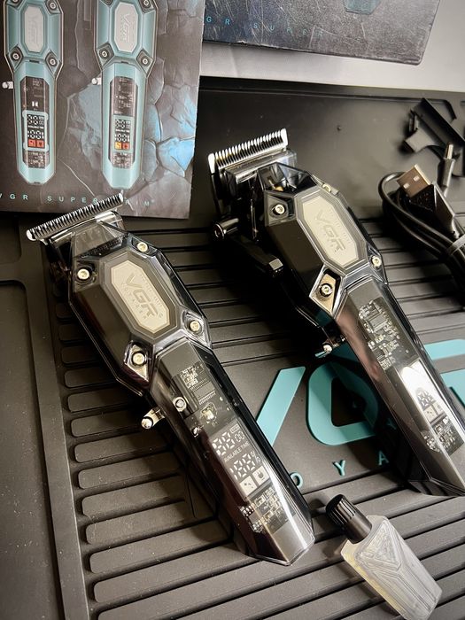 Комплект для стрижки 2 в 1 VGR BLACK (машинка+тример,10 насадок) lux