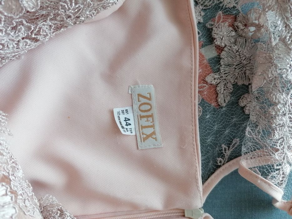 Sukienka pudrowy róż