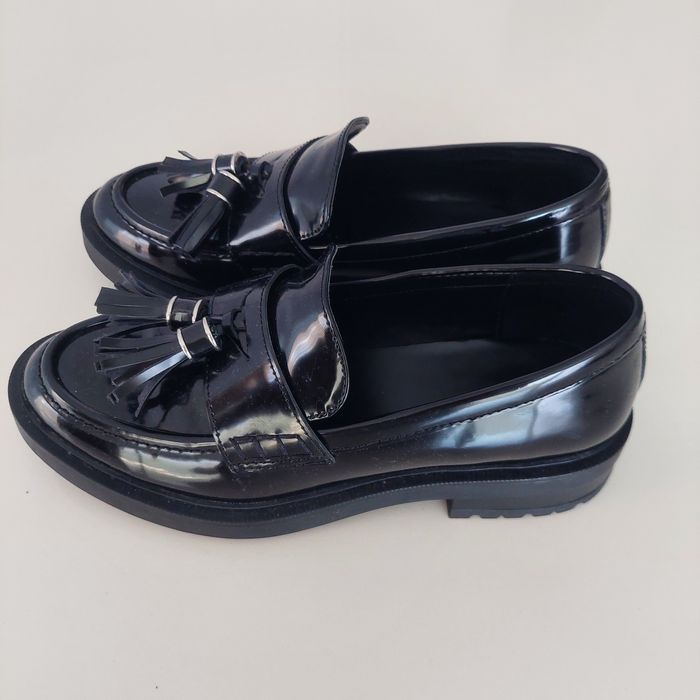 Sapatos pretos zara como novos