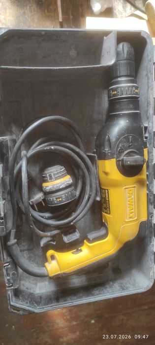 Продам перфоратор DeWALT D25114-gs