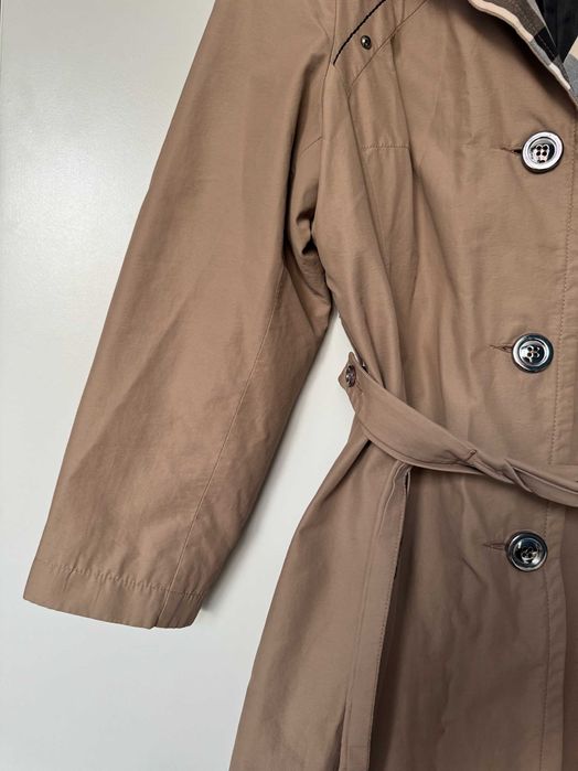 Karmelowy trencz klasyk na każdą okazję rozmiar M