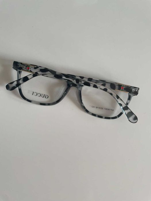 Stylowe okulary oprawki, zerówki.