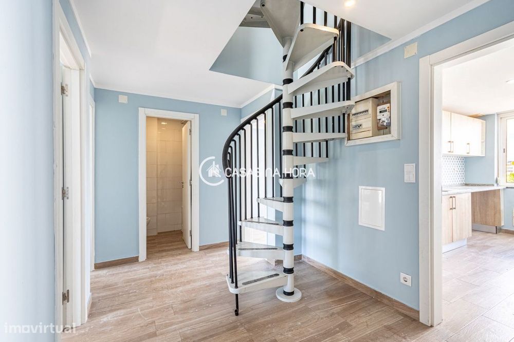 Apartamento Duplex com Suite no Sótão | Benfica  Bairro das Pedralvas