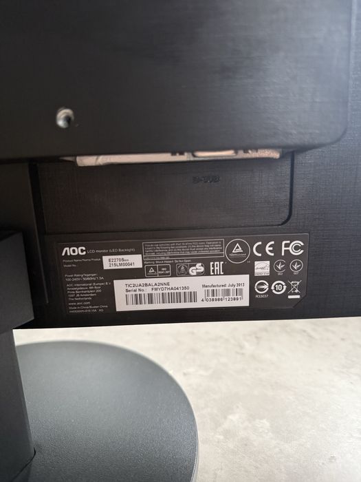 качественный ЖК-монитор AOC E2270Swn в отличном состоянии.