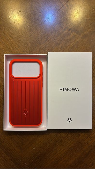 Capa iphone 17 pro max vermelha