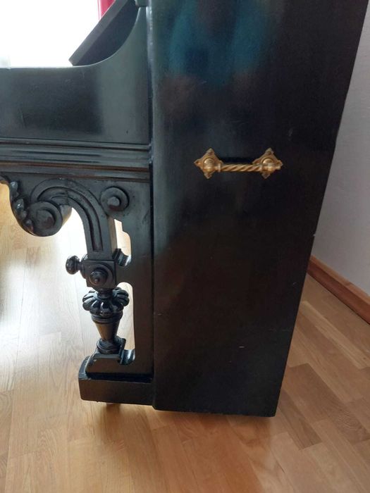 Sprzedam stylowe pianino