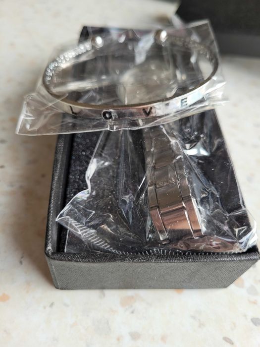 Zegarek z bransoletka, zestaw