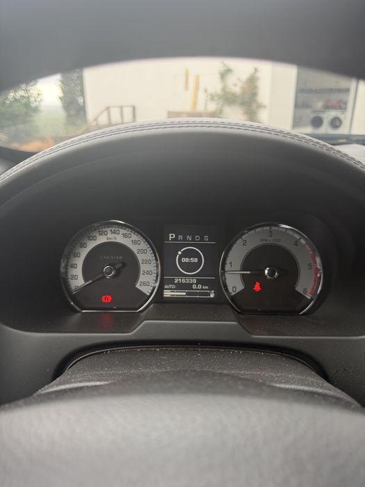 Carro com 219 mil km do ano 2009 com 2700celi biturbo  207cv revisao feito 2026 enspesao  proximo  ano 2027