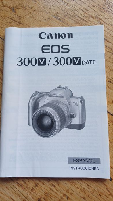 Máquina fotográfica  Canon EOS 300v