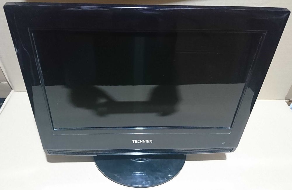 Telewizor 15" LCD analog tv euro złącze vga