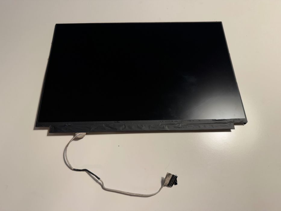 Asus ProArt Studiobook W700 - sprzedaż wszystkich części lub na części