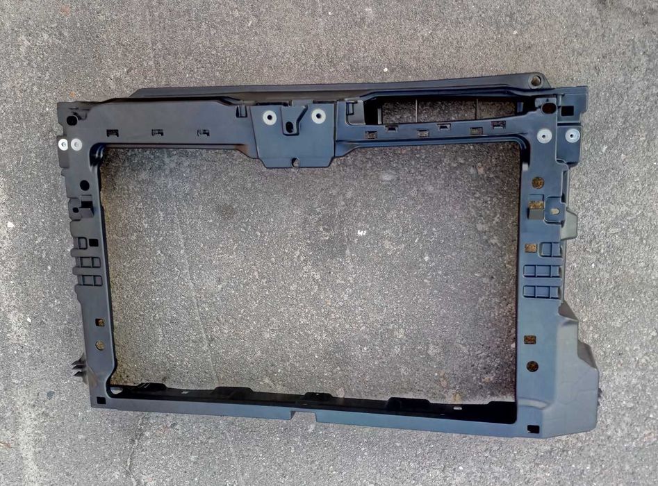 Решітка радіатора VW Jetta 6 решетка Джетта 2014-2017