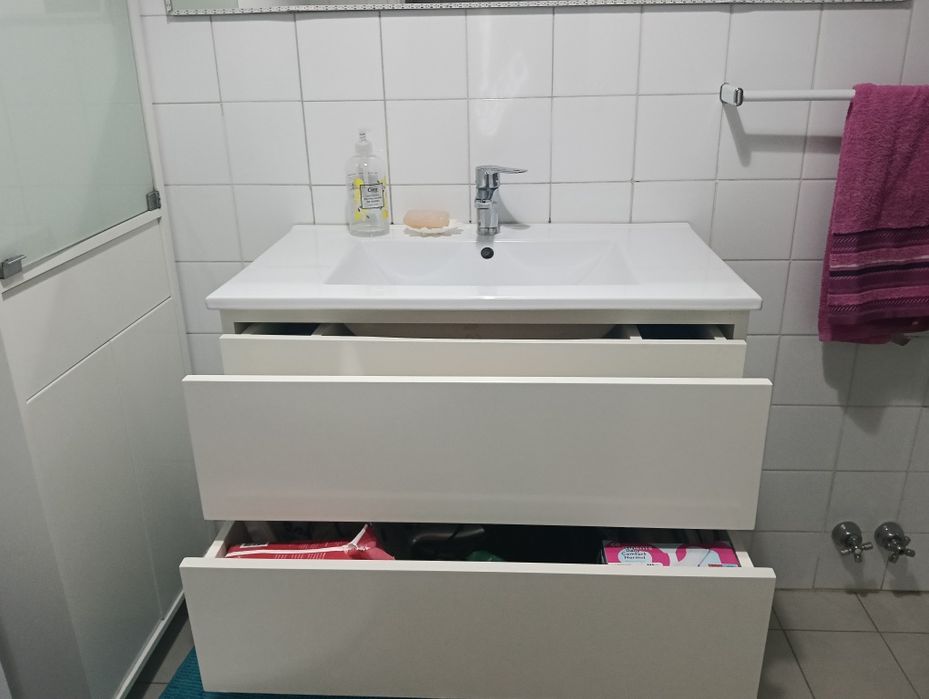 Lavatório+armário+torneira