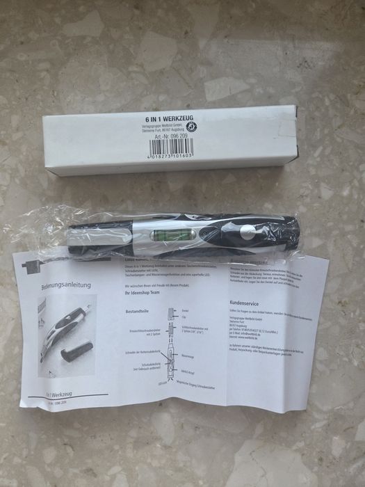 Śrubokręt 6 w 1 poziomica śrubokręt latarka led