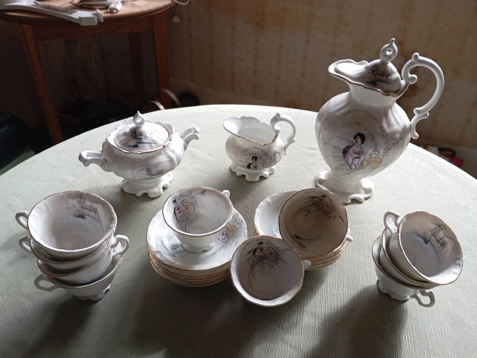 Jogo de café ou chá porcelana Vista Alegre por 60 euros