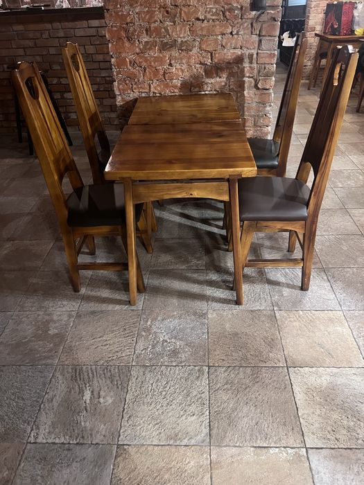 Stoły i krzesła do baru / restauracji