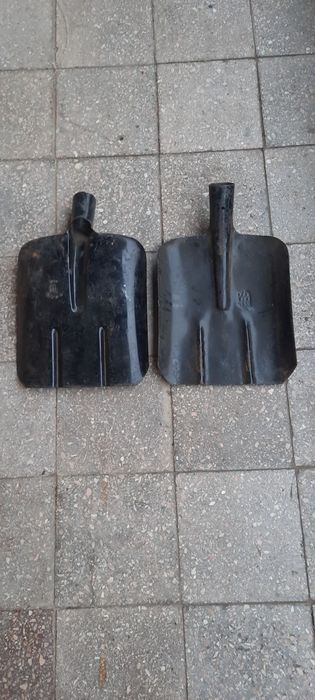 Лопаты снежные. Тяпки. Молоток. Строительные мастерки.