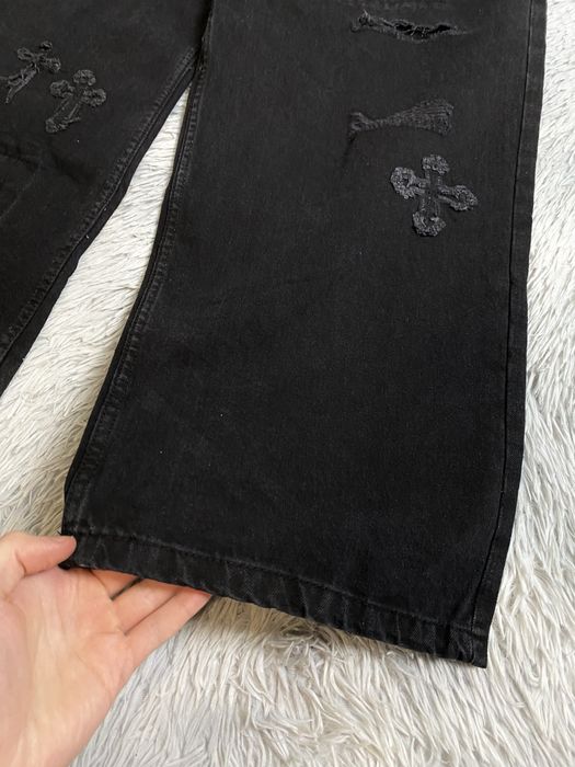 Продам мужские джинсы чорные багги с крестами Boohoo