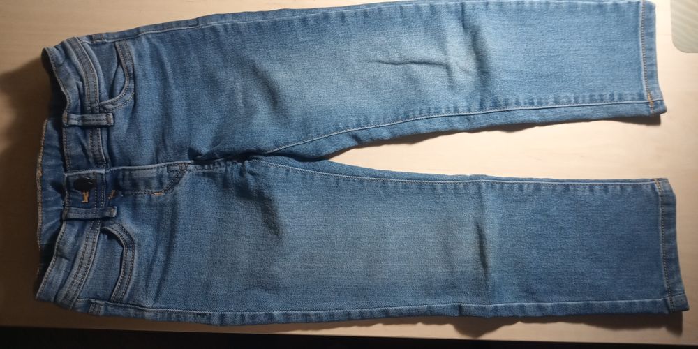 Джинси на дівчинку