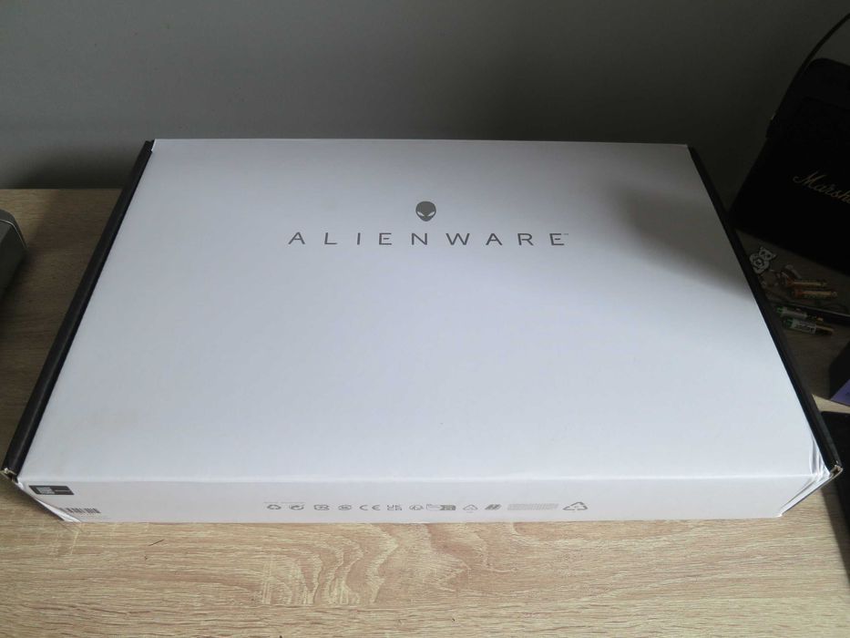 Nowy zapakowany laptop Alienware M16 32 GB RAM 1 TB SSD Int i7 GF 4070