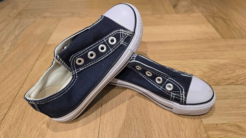 NOWE Trampki granatowe dla chłopca 27