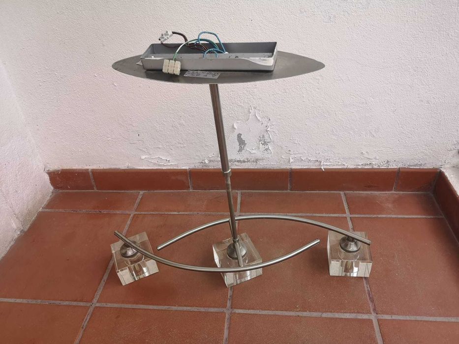 Candeeiro de teto (LED)