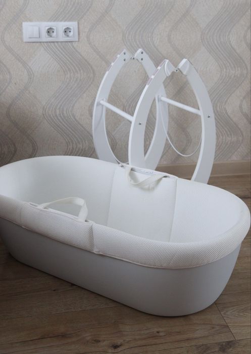 Кошик SHNUGGLE Moses з підставкою Dreami