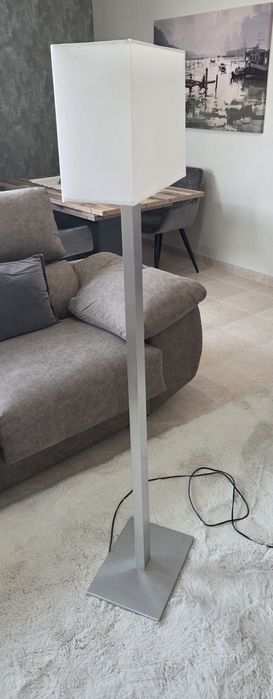 Candeeiro de pé em inox - FAÇO ENTREGA