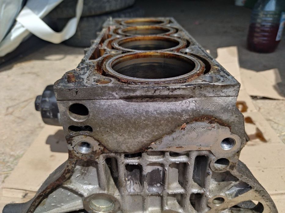 Блок циліндрів Golf 4 , Polo , Bora