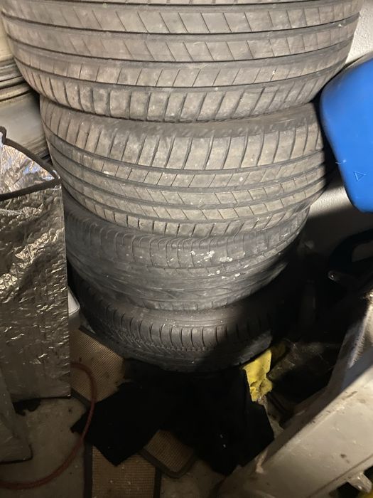 Pneus bridgestone 205/55-16