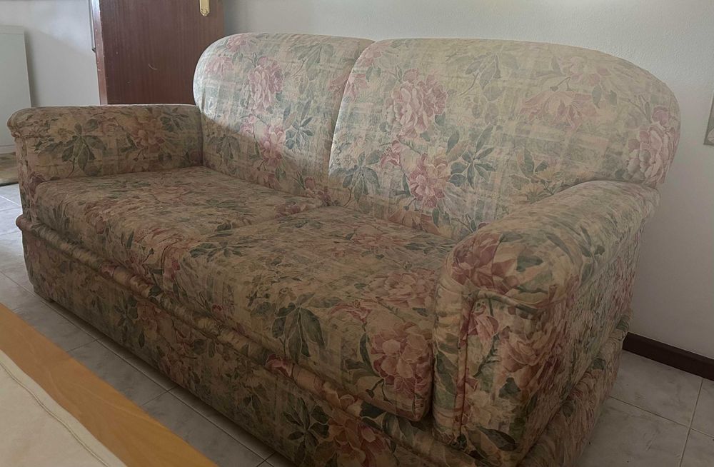 Sofã de 2 lugares