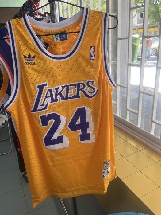 Roupa em excelente estado, pronta para uma/um nova/o dona/o