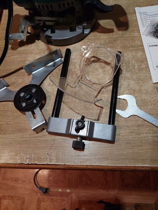 Продам фрезерний верстат Makita з комплектом фрез