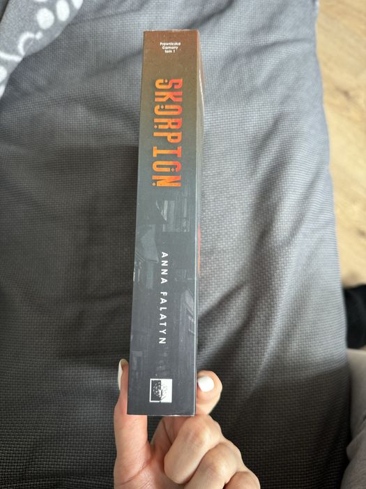 Skorpion - Anna Falatyn